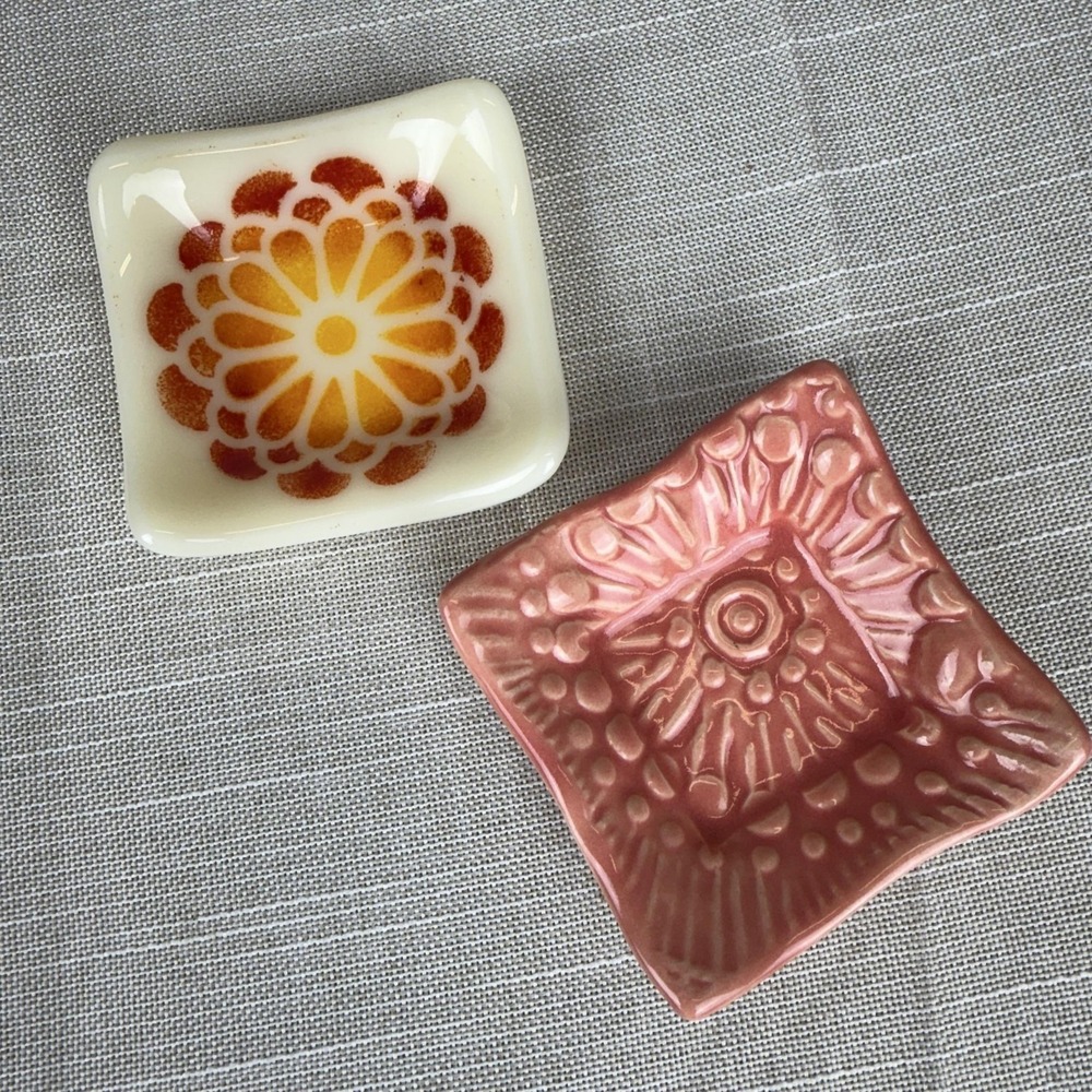 Vintage Unmarked Multicolor‎ Ceramic Glass Ashtray Dishes Set 2 Square Decor